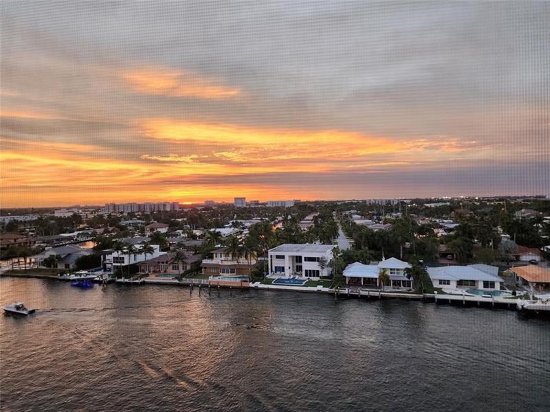 Image 20 of 40 For 299 Riverside Dr  303