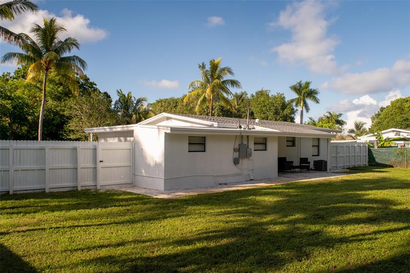 Image 39 of 40 For 400 26th Dr  