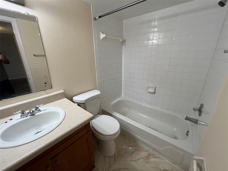 Image 24 of 31 For 2431 56th Ave  201