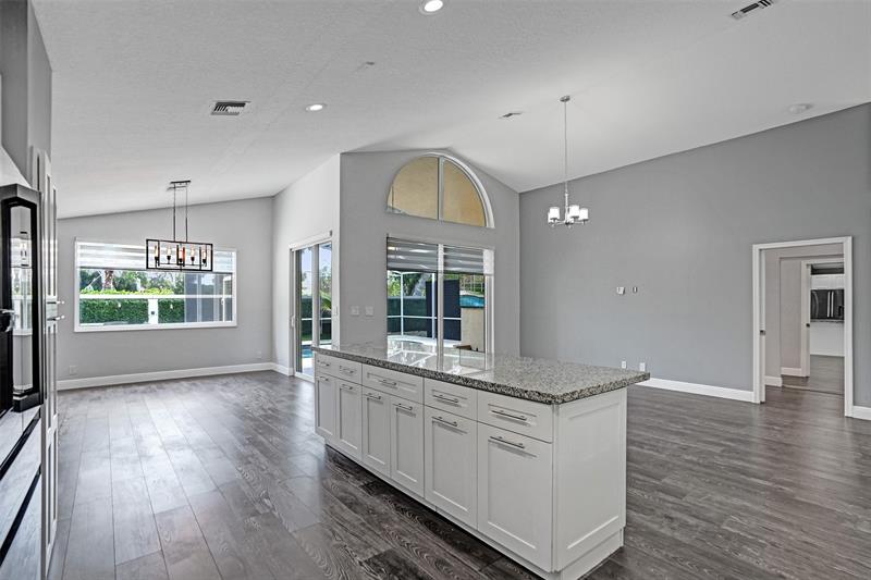 Image 30 of 71 For 5056 95th Dr