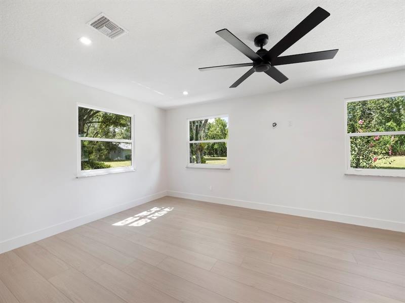 Image 14 of 42 For 9075 12th St