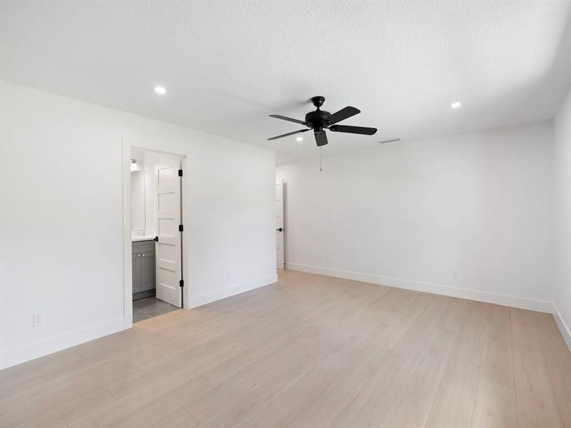 Image 17 of 42 For 9075 12th St