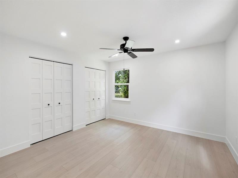 Image 22 of 42 For 9075 12th St