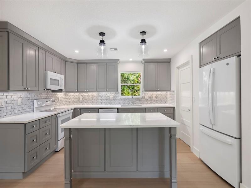 Image 7 of 42 For 9075 12th St