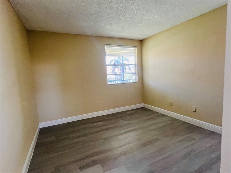 Image 15 of 23 For 1241 46th Ave  1008