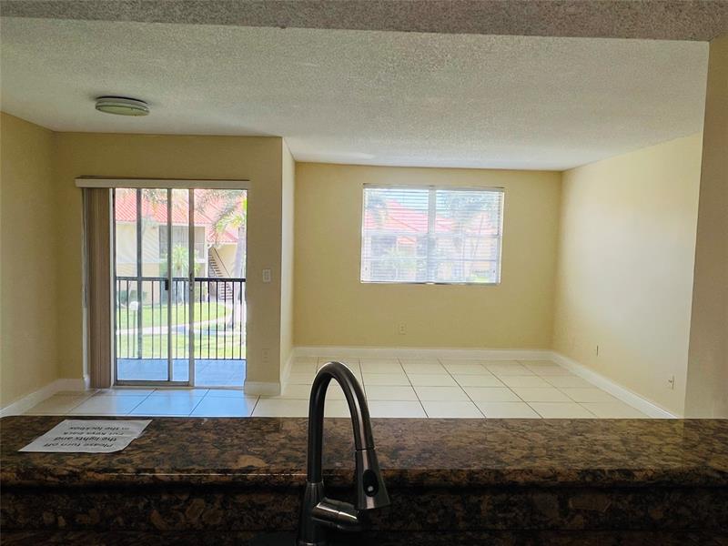 Image 7 of 23 For 1241 46th Ave  1008