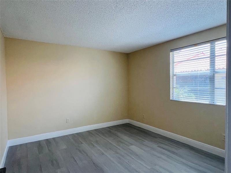 Image 8 of 23 For 1241 46th Ave  1008