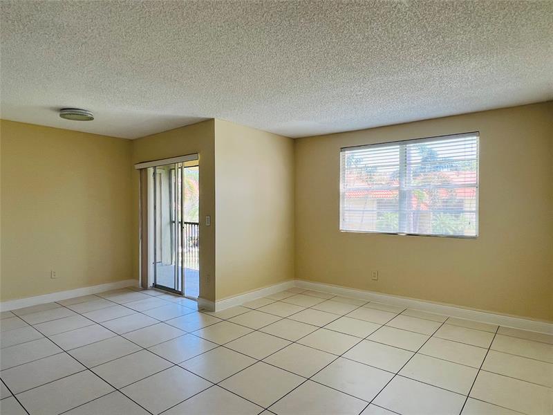 Image 9 of 23 For 1241 46th Ave  1008