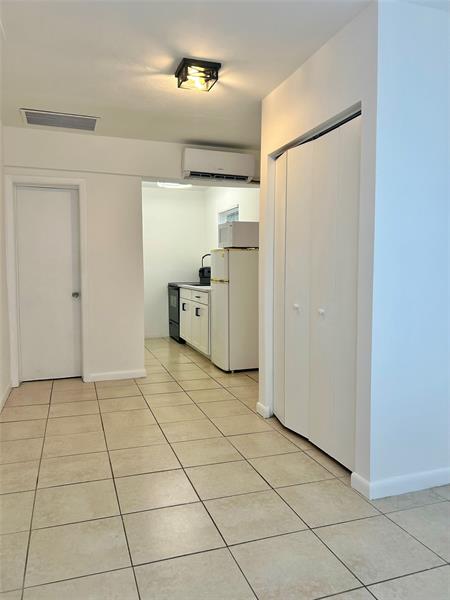 Image 2 of 23 For 117 4th St  2 - Side