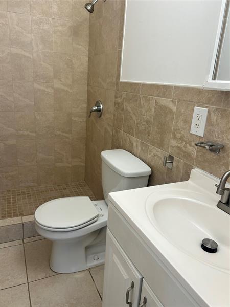 Image 20 of 23 For 117 4th St  2 - Side
