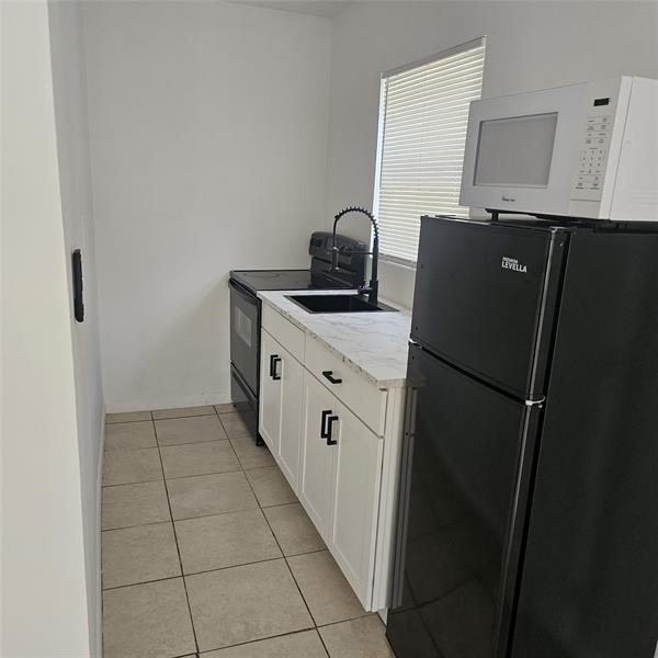 Image 9 of 23 For 117 4th St  2 - Side