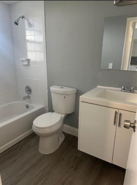 Image 15 of 16 For 9460 Fontainebleau Blvd  528