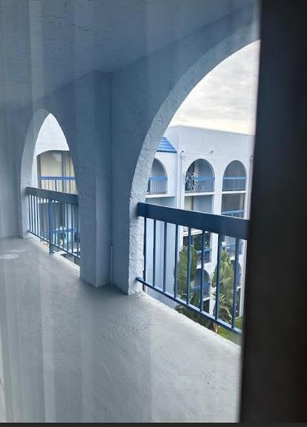 Image 8 of 16 For 9460 Fontainebleau Blvd  528
