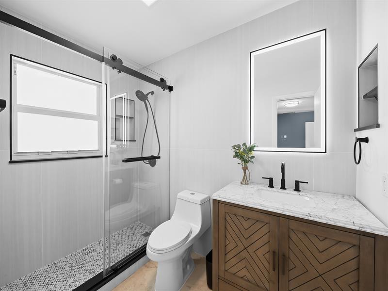 Image 26 of 27 For 1524 12th St  5