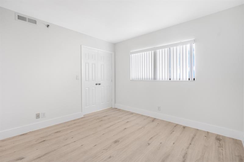 Image 11 of 27 For 2200 Cypress Bend Dr  805