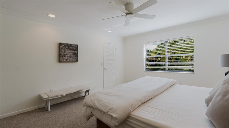 Image 9 of 27 For 9277 Vista Del Lago  39b