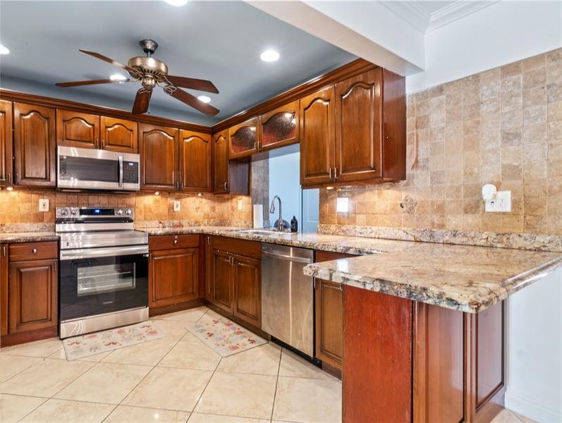 Image 10 of 47 For 3931 108th Ave