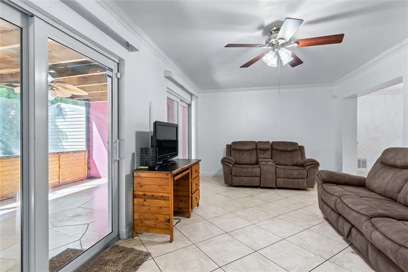 Image 16 of 47 For 3931 108th Ave