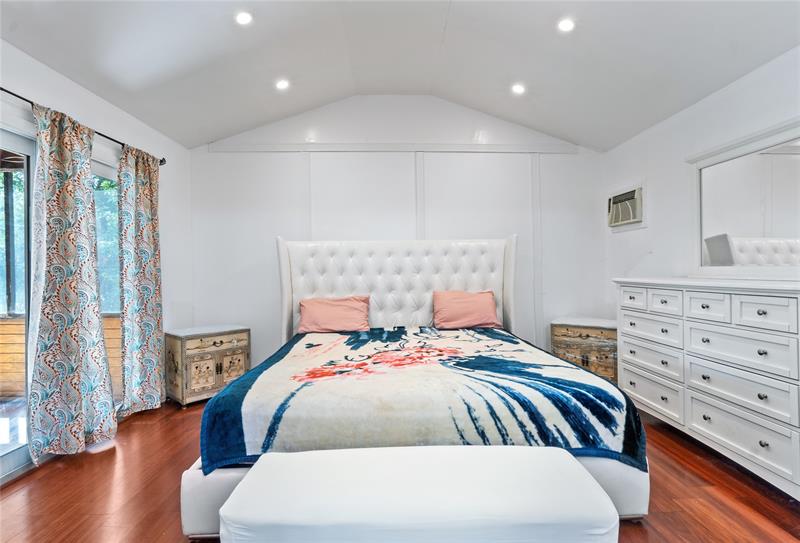 Image 38 of 47 For 3931 108th Ave