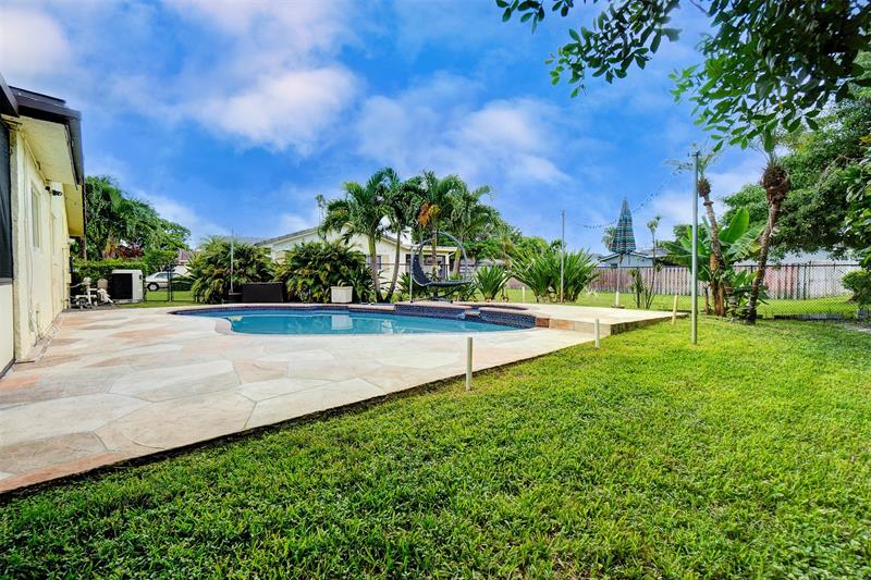 Image 42 of 47 For 3931 108th Ave