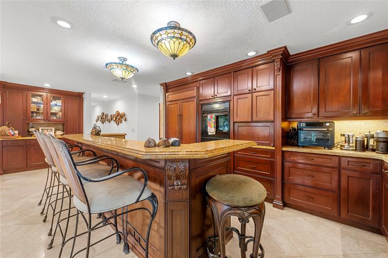 Image 11 of 43 For 10111 Vestal Ct