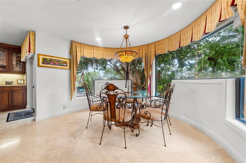 Image 12 of 43 For 10111 Vestal Ct