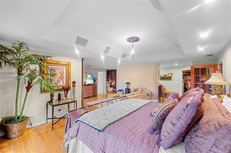 Image 17 of 43 For 10111 Vestal Ct