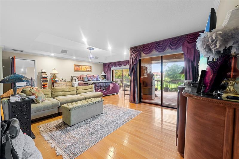 Image 18 of 43 For 10111 Vestal Ct
