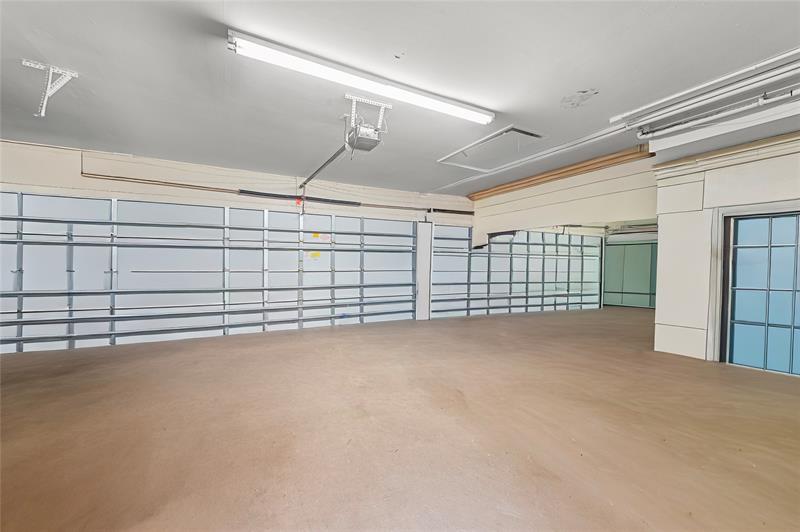 Image 28 of 43 For 10111 Vestal Ct