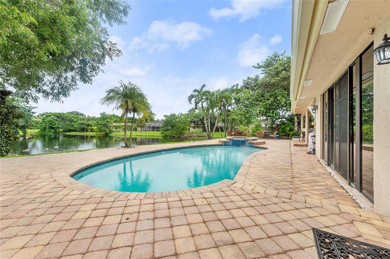 Image 31 of 43 For 10111 Vestal Ct