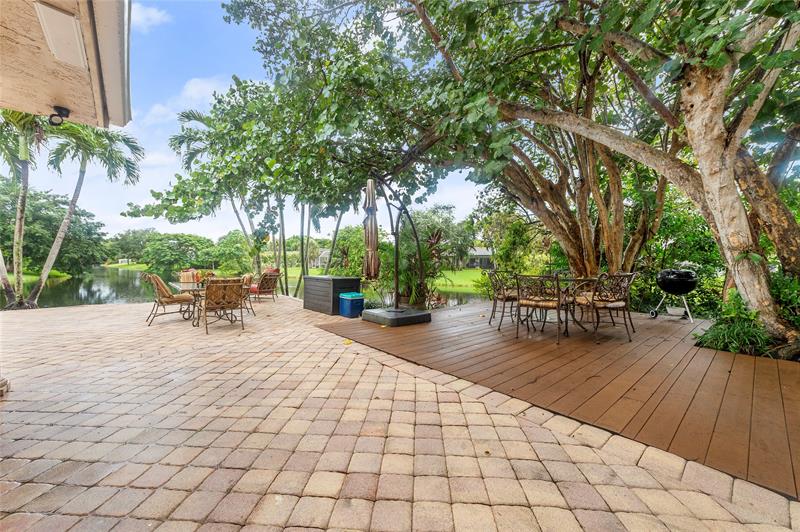 Image 33 of 43 For 10111 Vestal Ct