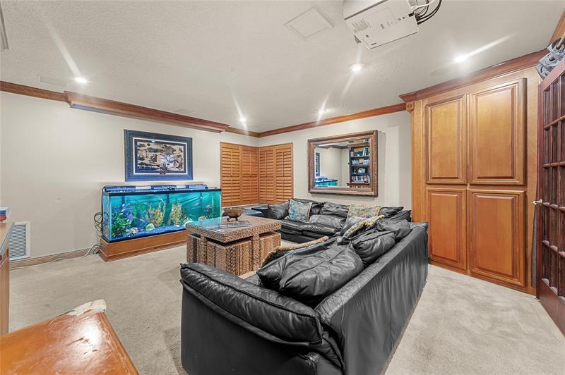 Image 8 of 43 For 10111 Vestal Ct