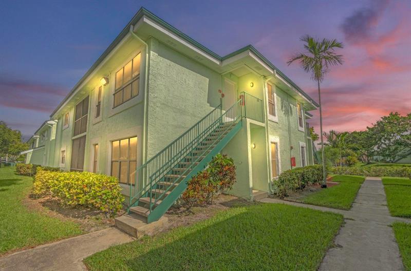 Image 2 of 36 For 8729 39th St  8729