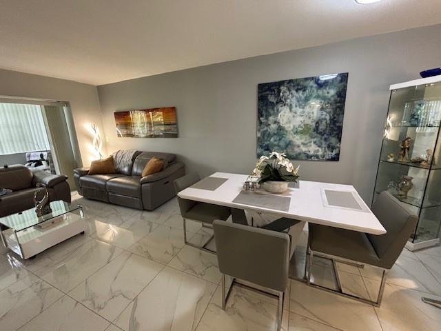 Image 14 of 27 For 3050 Holiday Springs Blvd  105