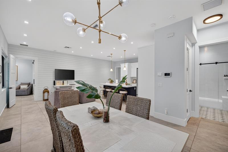 Image 11 of 54 For 4620 4th Av  