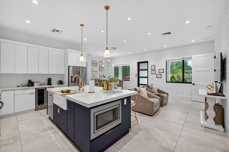 Image 15 of 54 For 4620 4th Av  