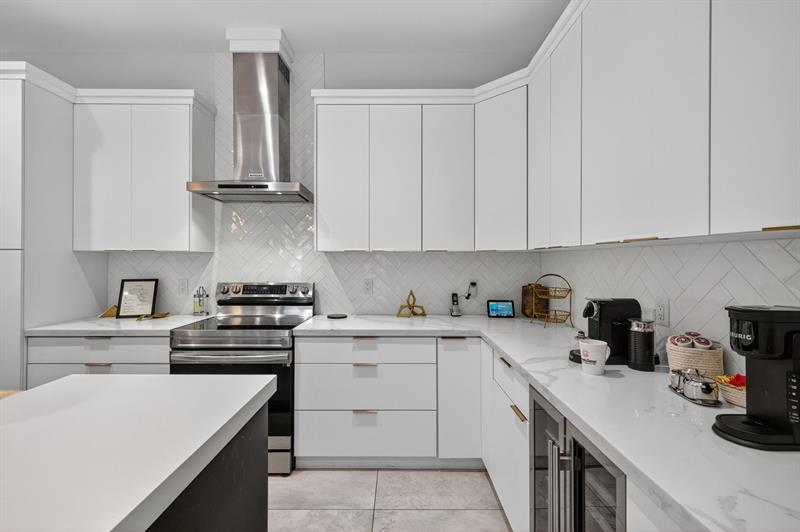 Image 19 of 54 For 4620 4th Av  