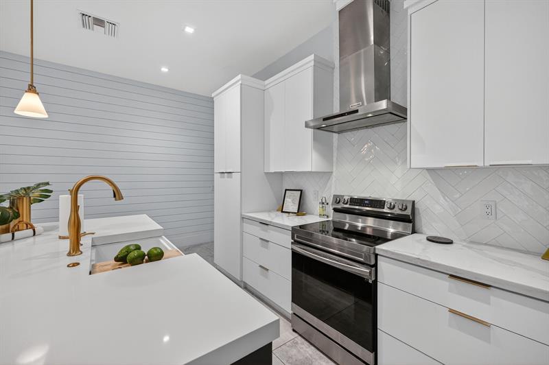 Image 20 of 54 For 4620 4th Av  