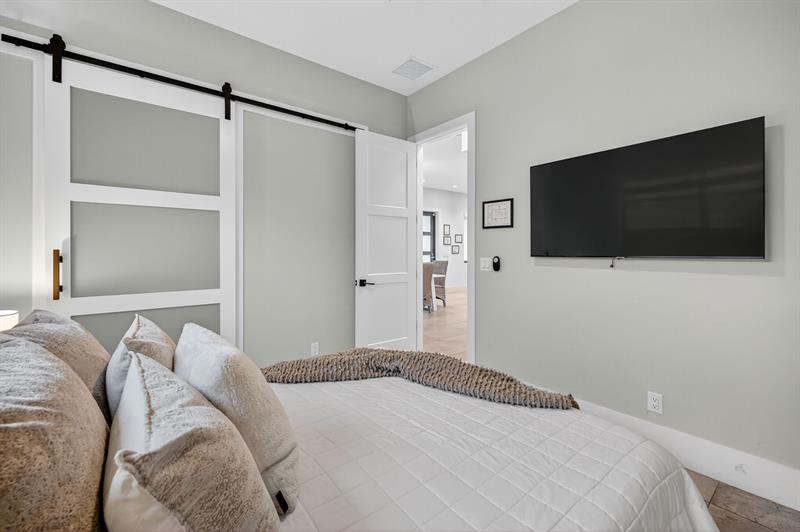 Image 31 of 54 For 4620 4th Av  