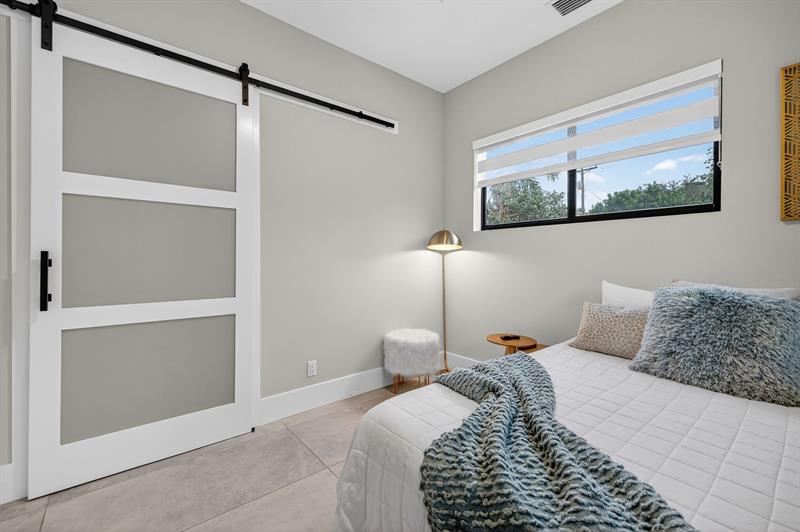 Image 36 of 54 For 4620 4th Av  