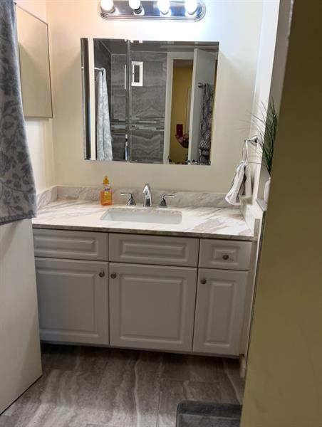 Image 9 of 11 For 649 Oakland Park Blvd  103a