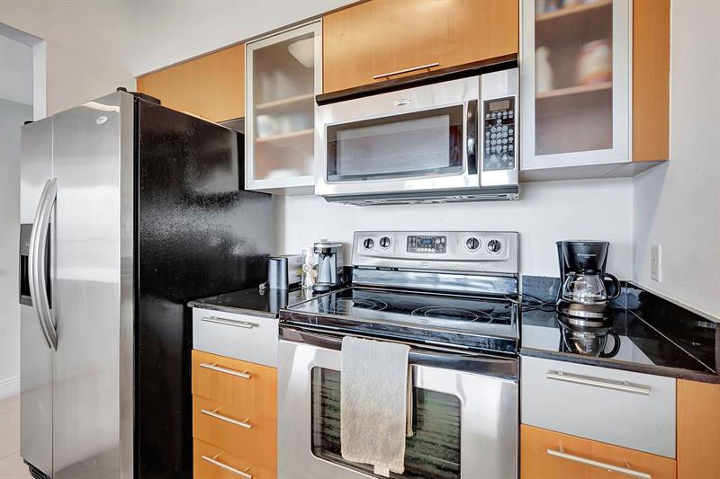 Image 10 of 56 For 1750 Bayshore Dr  4810