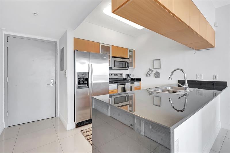 Image 13 of 56 For 1750 Bayshore Dr  4810
