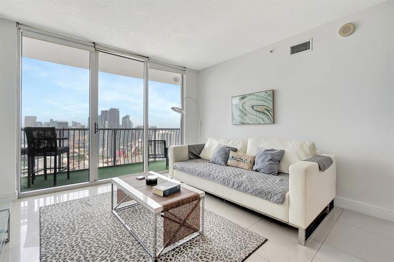 Image 17 of 56 For 1750 Bayshore Dr  4810