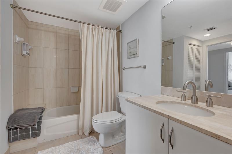 Image 29 of 56 For 1750 Bayshore Dr  4810
