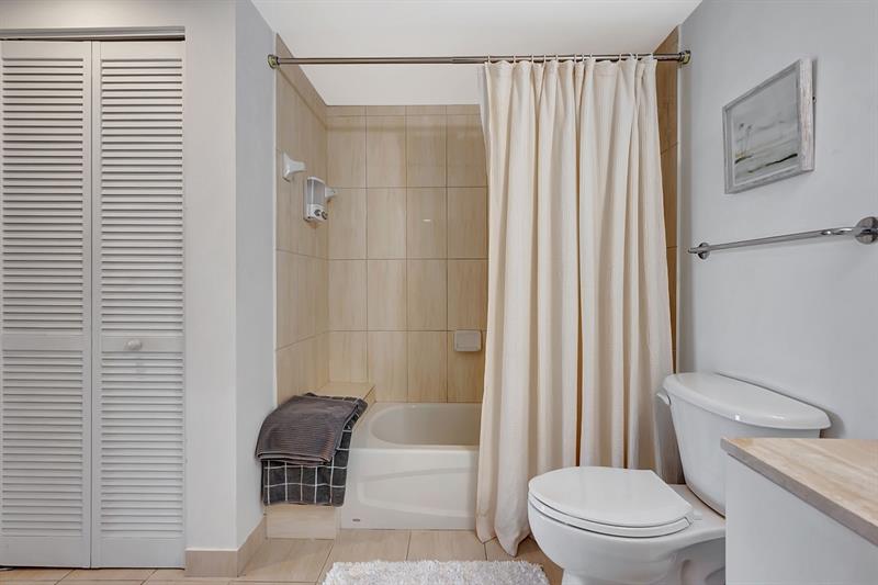 Image 30 of 56 For 1750 Bayshore Dr  4810