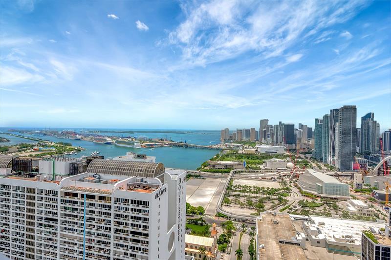 Image 35 of 56 For 1750 Bayshore Dr  4810