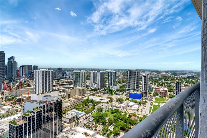 Image 38 of 56 For 1750 Bayshore Dr  4810