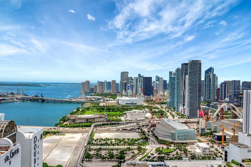 Image 39 of 56 For 1750 Bayshore Dr  4810
