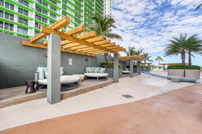 Image 52 of 56 For 1750 Bayshore Dr  4810